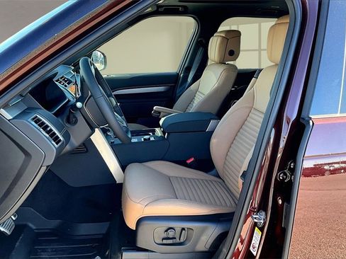 New 2026 Land Rover Discovery Limited Edition image 9