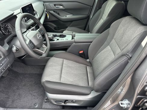 New 2026 Nissan Rogue SV image 9