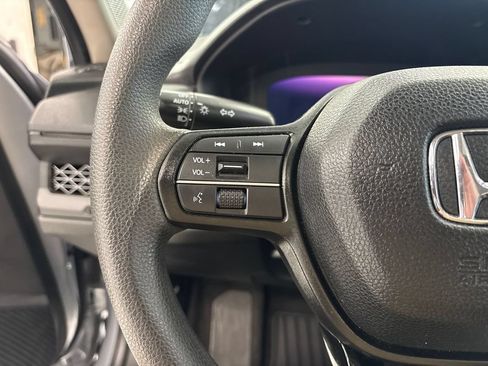 Used 2025 Honda Accord SE image 18