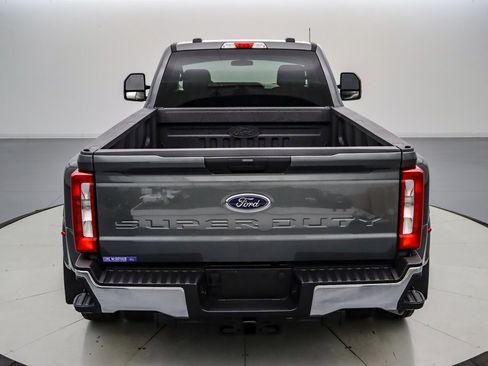 Certified 2025 Ford F350 XLT image 5