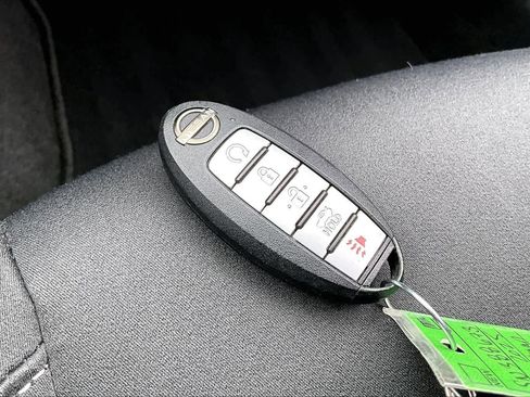 Used 2025 Nissan Altima 2.5 SV image 14