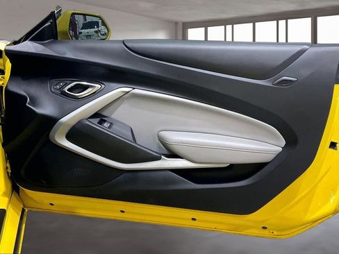 Used 2017 Chevrolet Camaro SS image 21