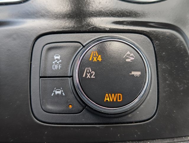 Used 2020 Chevrolet Traverse Premier w/ Redline Edition AWD/4WD image 28