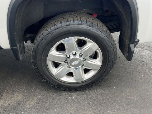 Used 2020 Chevrolet Silverado 2500 LTZ w/ LTZ Premium Package image 27