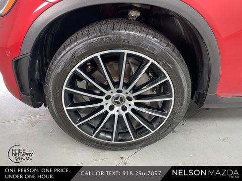 Used 2021 Mercedes-Benz GLC 300 4MATIC Coupe image 11