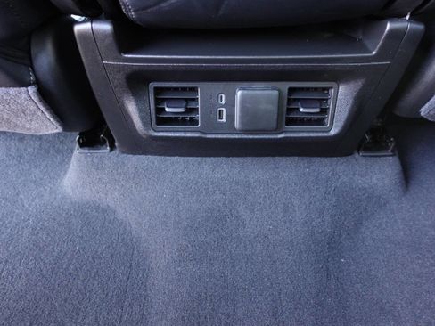 Used 2024 Chevrolet Silverado 1500 LT image 38