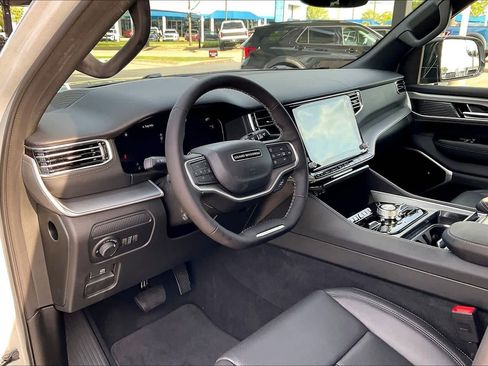 New 2026 Jeep Grand Wagoneer L Limited AWD/4WD image 8
