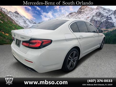 Used 2021 BMW 530e w/ Convenience Package RWD image 16