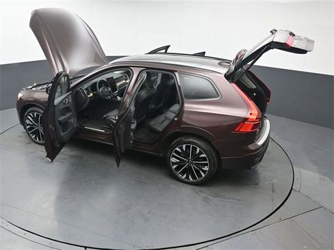Used 2026 Volvo XC60 B5 Ultra w/ Protection Package Premier image 52