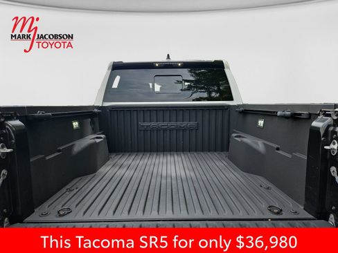 Used 2024 Toyota Tacoma SR5 AWD/4WD image 19