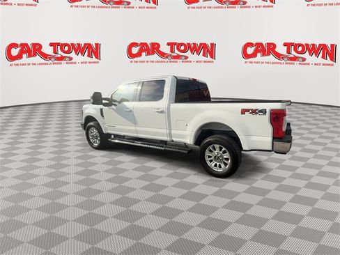 Used 2019 Ford F250 Lariat w/ Lariat Value Package image 6
