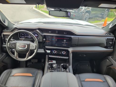 Used 2025 GMC Sierra 1500 AT4 AWD/4WD image 16