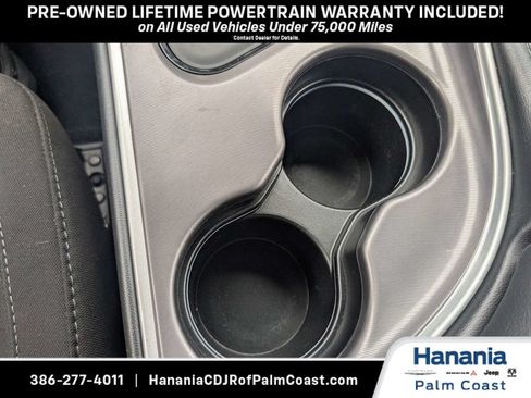 Used 2022 Dodge Challenger SXT RWD image 18