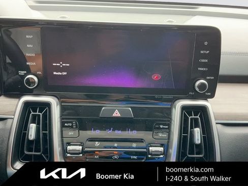 Certified 2023 Kia Sorento X-Line EX AWD/4WD image 24