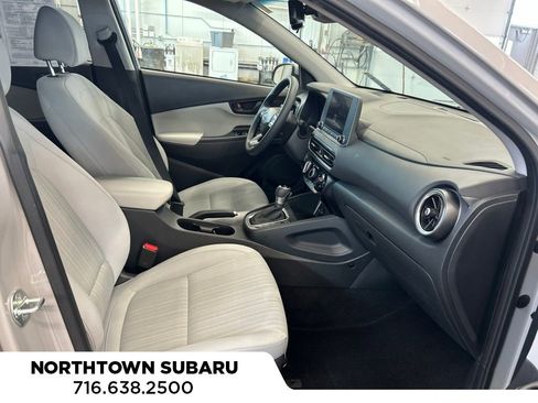 Used 2023 Hyundai Kona SEL AWD/4WD image 4