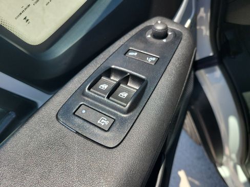 Used 2025 RAM ProMaster 2500 w/ Convenience Group FWD image 14