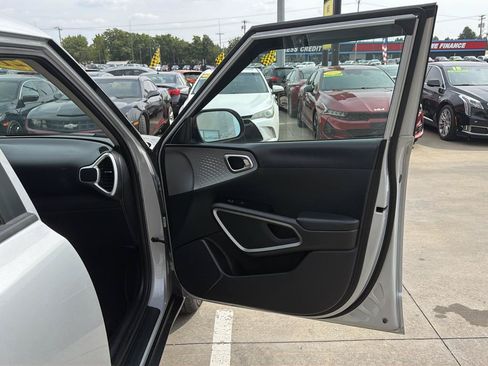 Used 2021 Kia Soul LX FWD image 23