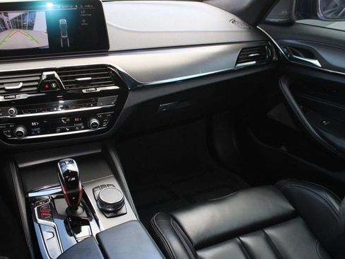 Certified 2023 BMW M5 image 31