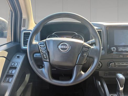 Used 2024 Nissan Frontier SV AWD/4WD image 13