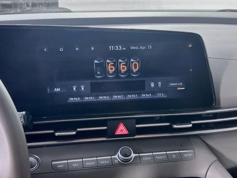 Used 2023 Hyundai Elantra SEL w/ Convenience Package image 15