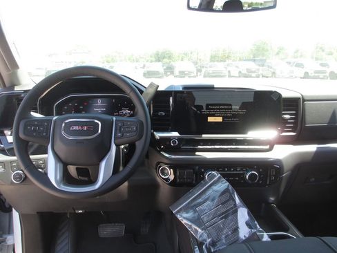 New 2026 GMC Sierra 3500 SLT w/ SLT Convenience Package AWD/4WD image 14