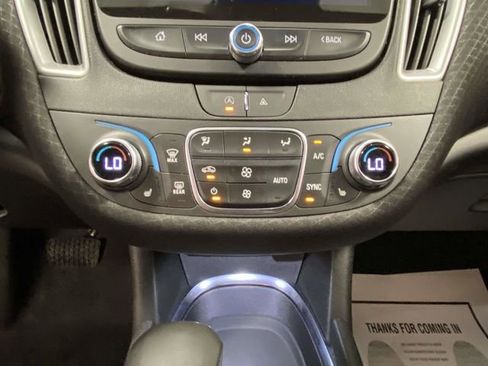Used 2024 Chevrolet Malibu LT image 19