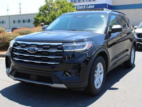 New 2026 Ford Explorer Active RWD image 14
