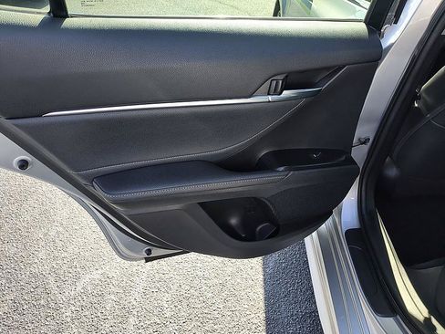 Used 2018 Toyota Camry XSE FWD image 29