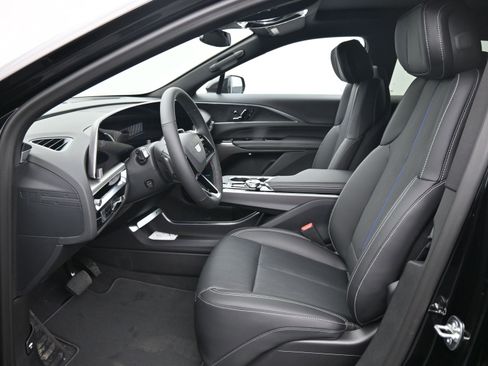 New 2025 Cadillac Lyriq Sport RWD image 11