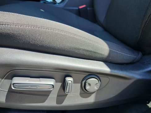 Used 2025 Honda CR-V EX image 14