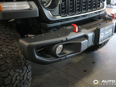 Used 2026 Jeep Wrangler Unlimited Rubicon AWD/4WD image 5