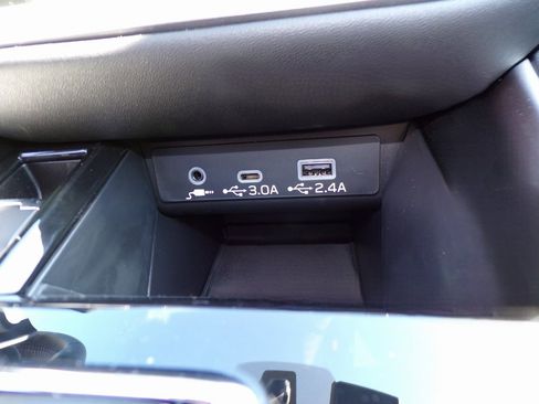 Certified 2025 Subaru Outback Premium image 21