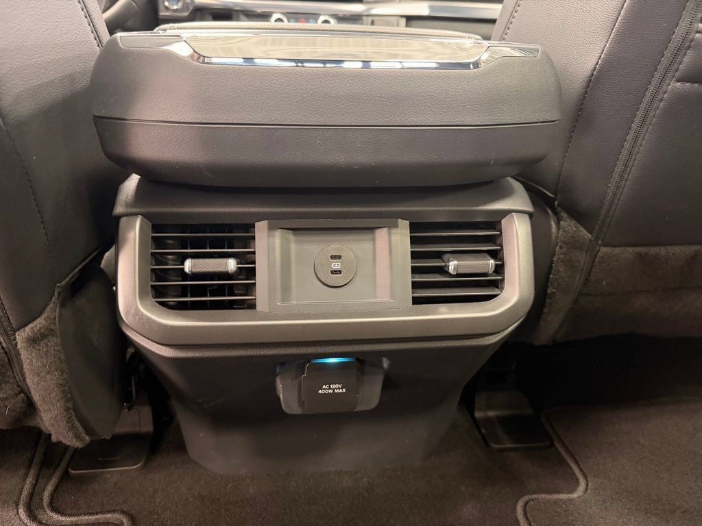 Used 2025 Ford F150 Lariat AWD/4WD image 16