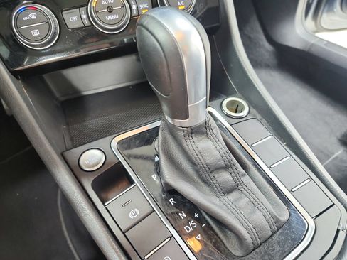 Used 2019 Volkswagen Jetta SE FWD image 28