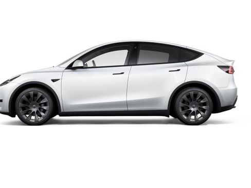 Certified 2023 Tesla Model Y AWD image 2