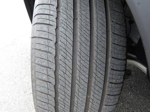 Used 2025 Mercedes-Benz GLE 350 4MATIC w/ Winter Package image 23