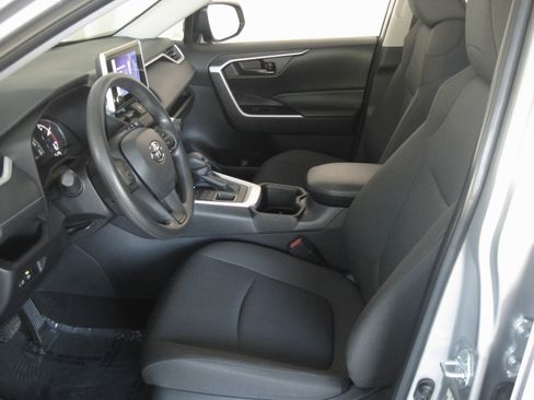 Certified 2025 Toyota RAV4 LE image 7