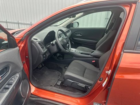 Used 2019 Honda HR-V EX image 17