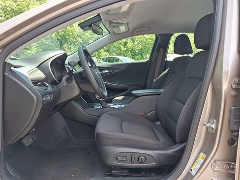 Certified 2025 Chevrolet Malibu LT FWD image 13