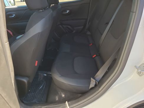 Used 2022 Jeep Renegade Trailhawk image 21