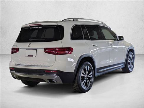 Certified 2025 Mercedes-Benz GLB 250 image 8