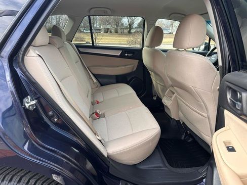 Used 2018 Subaru Outback 2.5i Premium image 18