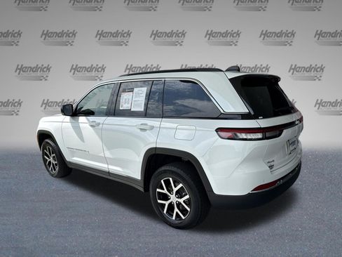 Used 2025 Jeep Grand Cherokee Limited AWD/4WD image 7