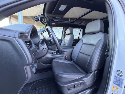 Used 2022 Chevrolet Tahoe LT w/ Luxury Package image 14