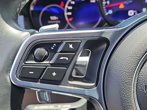 Used 2023 Porsche Cayenne Platinum Edition AWD/4WD image 30