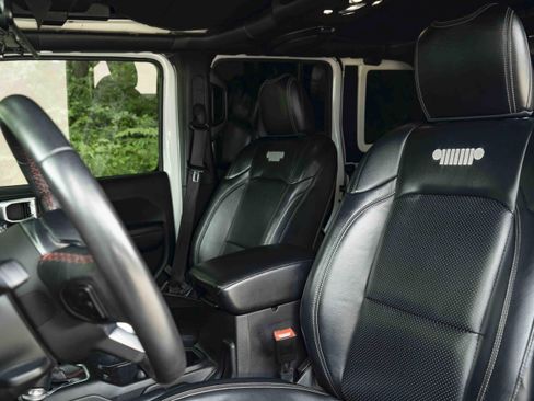 Used 2019 Jeep Wrangler Unlimited Rubicon AWD/4WD image 17