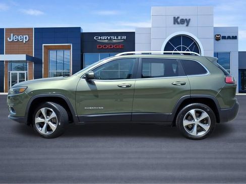 Used 2021 Jeep Cherokee Limited w/ Trailer Tow Group AWD/4WD image 2