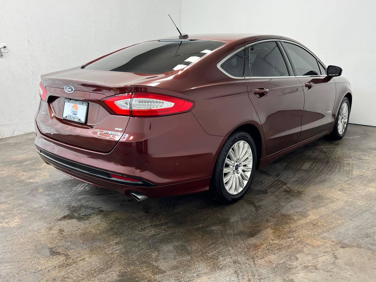 Used 2016 Ford Fusion SE w/ Equipment Group 502A FWD image 4