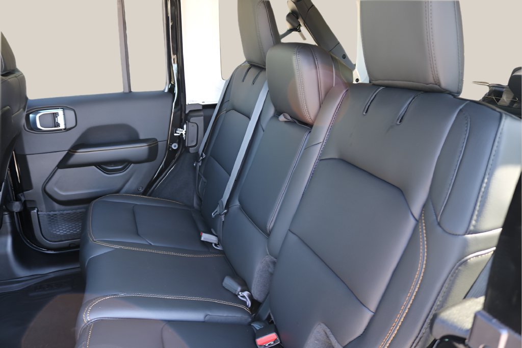 New 2027 Jeep Wrangler Unlimited Sahara AWD/4WD image 16