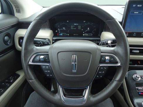 Used 2021 Lincoln Nautilus Reserve w/ Class II Trailer Tow Package image 23